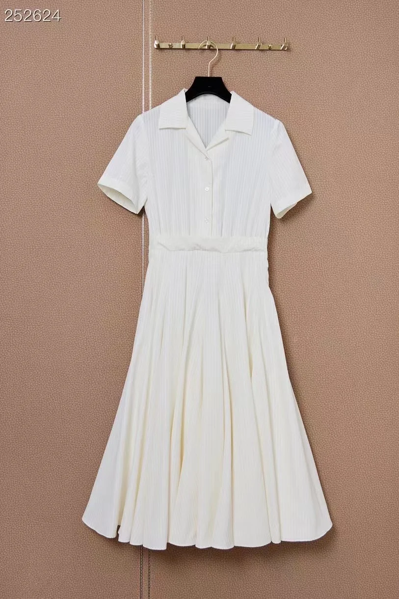 Fyion Runway Fashion 2022 Spring Vintage Midi Dress Women Short Sleeve Solid Hot Sale Pleated Dresses
Fyion Runway Fashion 2022 Spring Vintage Midi Dress Women Short Sleeve Solid Hot Sale Pleated Dresses