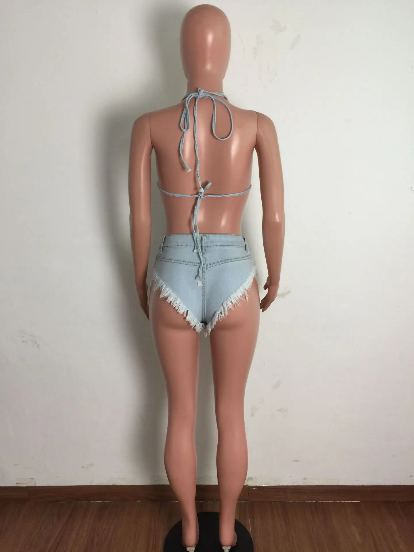 Ripped Women Denim 2 Piece Set Halter Deep V Neck Bra + Button Up Jeans Shorts 2021 Summer New Sexy Backless Club Party Outfits
Ripped Women Denim 2 Piece Set Halter Deep V Neck Bra + Button Up Jeans Shorts 2021 Summer New Sexy Backless Club Party Outfits