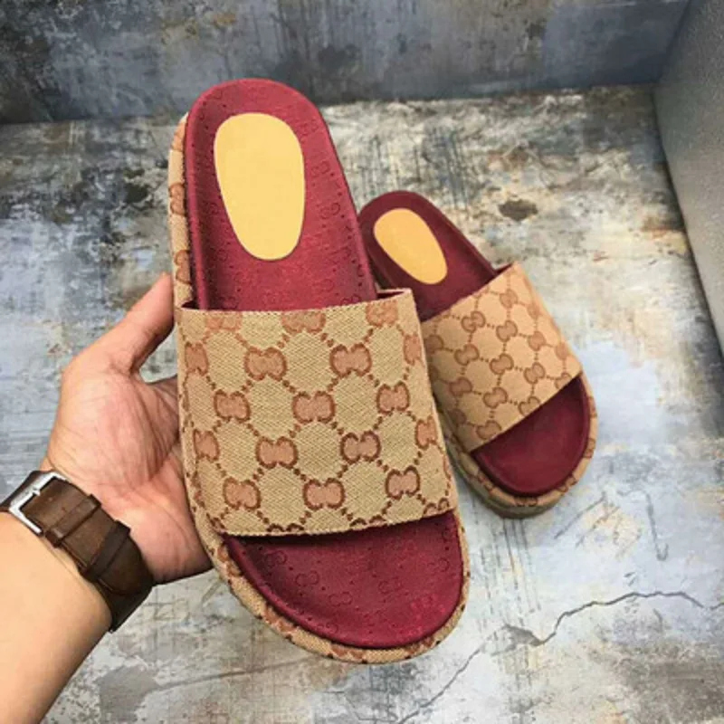 Luxury Brand Sandals Women 2021 New Sponge Cake Embroidery Heightened Platform Sandals and Slippers 
Luxury Brand Sandals Women 2021 New Sponge Cake Embroidery Heightened Platform Sandals and Slippers