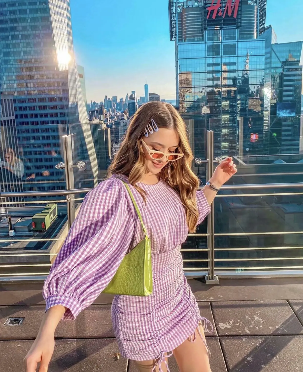 Zary Daisy new women's European and American puffy sleeves purple fresh temperament check round neck wrap pleated hip dress
Zary Daisy new women's European and American puffy sleeves purple fresh temperament check round neck wrap pleated hip dress