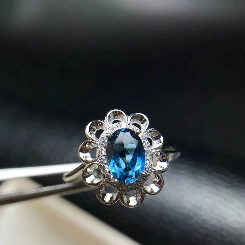 FS 5*7 Natural High-Quality Blue Topaz Flower Pattern Ring S925 Sterling Silver Fine Fashion Jewelry for Women MeiBaPJ Hot Sale
FS 5*7 Natural High-Quality Blue Topaz Flower Pattern Ring S925 Sterling Silver Fine Fashion Jewelry for Women MeiBaPJ Hot Sale