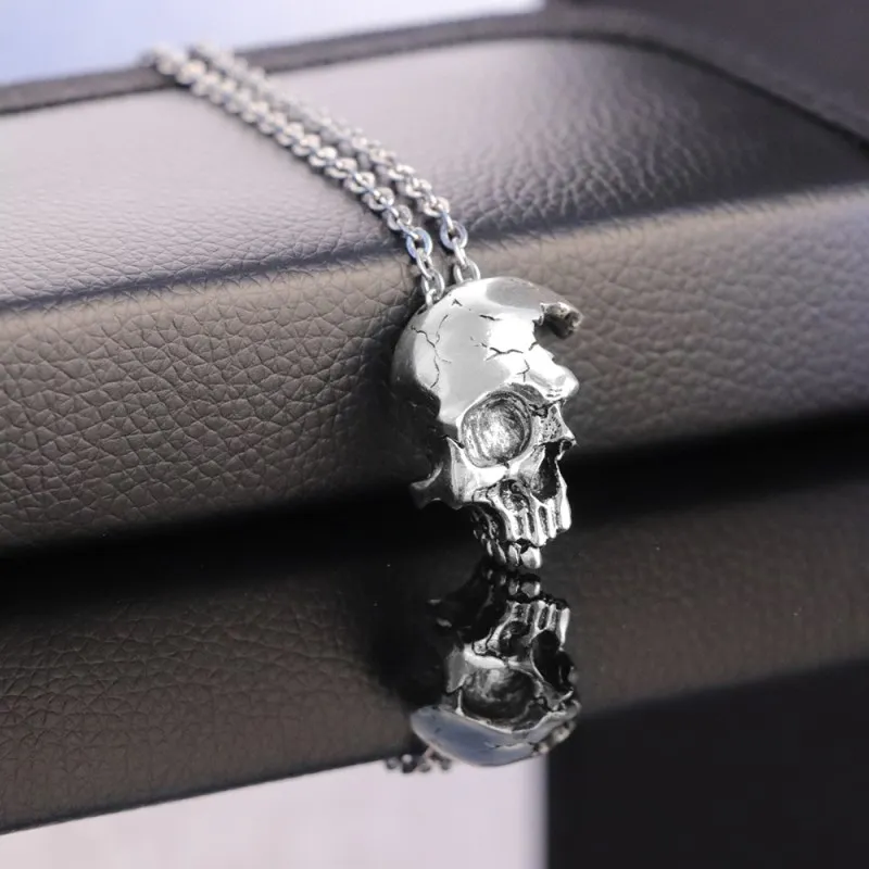 FDLK Men's Fashion Retro Gothic Half Skull Shape Necklace, Wear Accessories at Banquets and Events
FDLK Men's Fashion Retro Gothic Half Skull Shape Necklace, Wear Accessories at Banquets and Events
