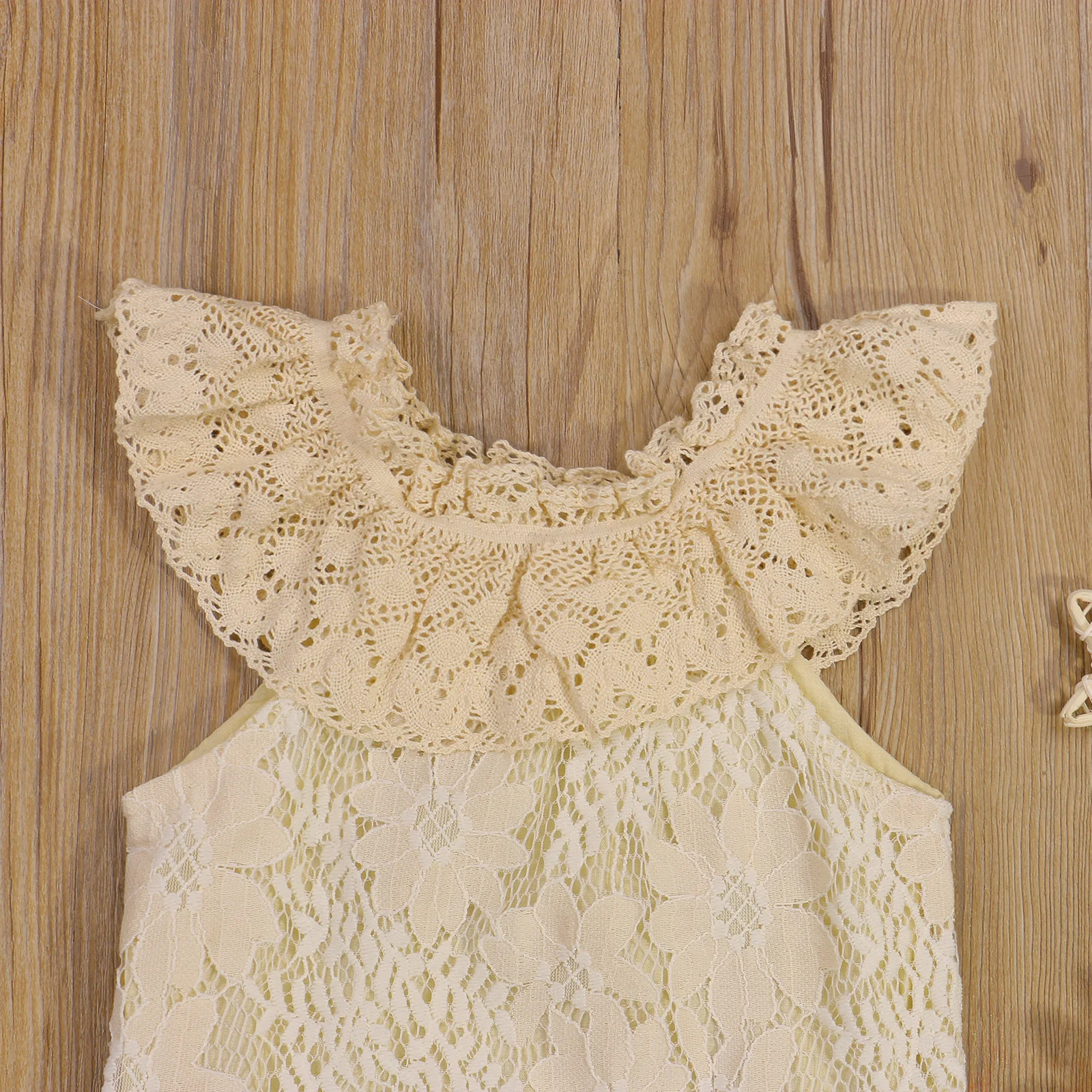 Baby Newborn Girls Floral Embroidery Lace Romper Sleeveless Off shoulder Ruffle Jumpsuit Infant Toddler Summer Rompers 0-24M
Baby Newborn Girls Floral Embroidery Lace Romper Sleeveless Off shoulder Ruffle Jumpsuit Infant Toddler Summer Rompers 0-24M