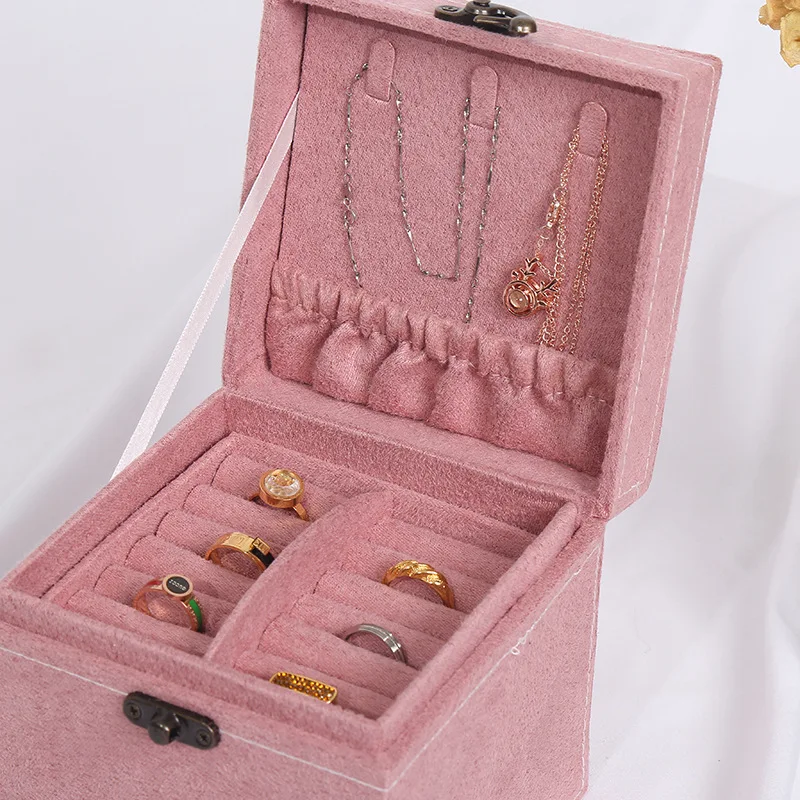 Home Retro Portable Mini Three-Layer Necklace Jewelry Ring Storage Box Earrings Jewelry Box Household Storage Box Storage Rack
Home Retro Portable Mini Three-Layer Necklace Jewelry Ring Storage Box Earrings Jewelry Box Household Storage Box Storage Rack