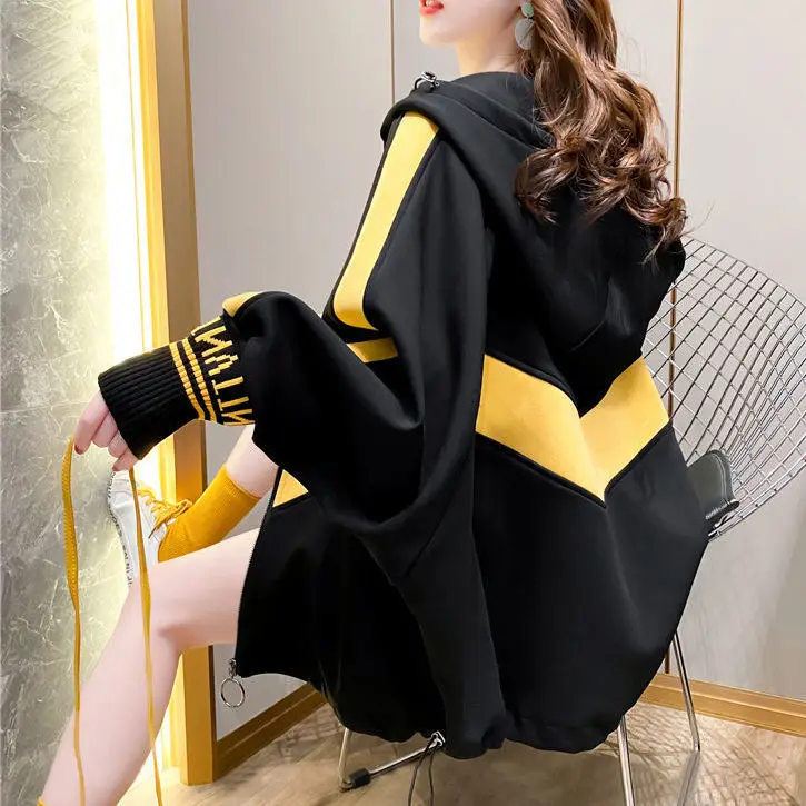 New Autumn and Winter Plus Velvet Thick Sweater Women Korean Loose Fashion Zipper Cardigan Sports Jacket
New Autumn and Winter Plus Velvet Thick Sweater Women Korean Loose Fashion Zipper Cardigan Sports Jacket