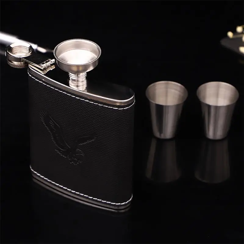 Stainless Steel Wine Bottle PU Leather Surface Flask Travel Portable Bottle for Whiskey Mini Small Liquor
Stainless Steel Wine Bottle PU Leather Surface Flask Travel Portable Bottle for Whiskey Mini Small Liquor