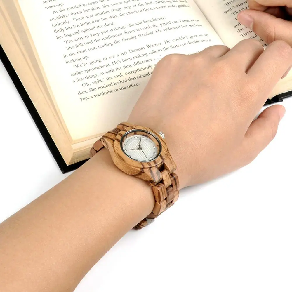 Ladies Bamboo Zebra Wooden Watch Gems Imitate Diamond Gentlewomanly Quartz Watches with Bamboo Band &Gift 
Ladies Bamboo Zebra Wooden Watch Gems Imitate Diamond Gentlewomanly Quartz Watches with Bamboo Band &Gift