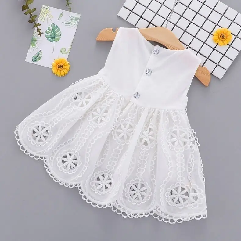 2021 Girls Summer cotton Embroidery Princess white Sleeveless Dresses Baby Kids Birthday Dresses Children Clothes Vestido
2021 Girls Summer cotton Embroidery Princess white Sleeveless Dresses Baby Kids Birthday Dresses Children Clothes Vestido