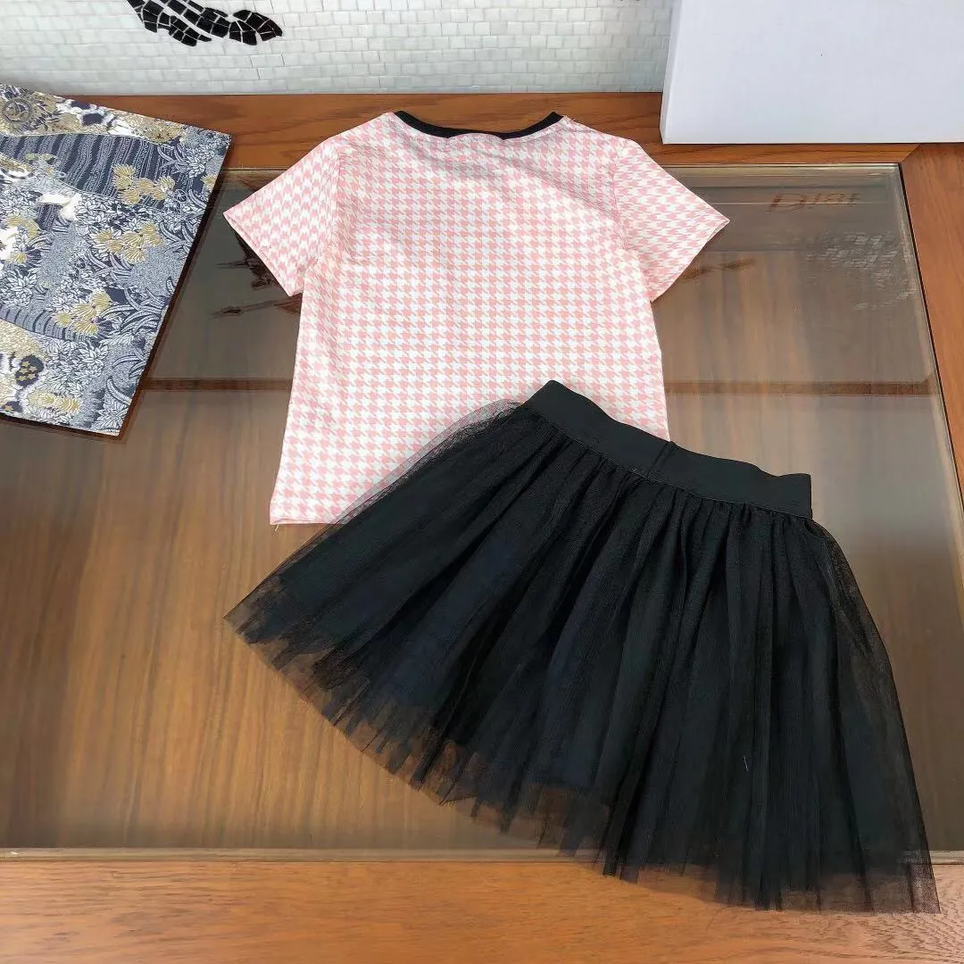 High-end children's clothing girls foreign style summer suit skirt 2021 new European and American children's houndstooth grid
High-end children's clothing girls foreign style summer suit skirt 2021 new European and American children's houndstooth grid