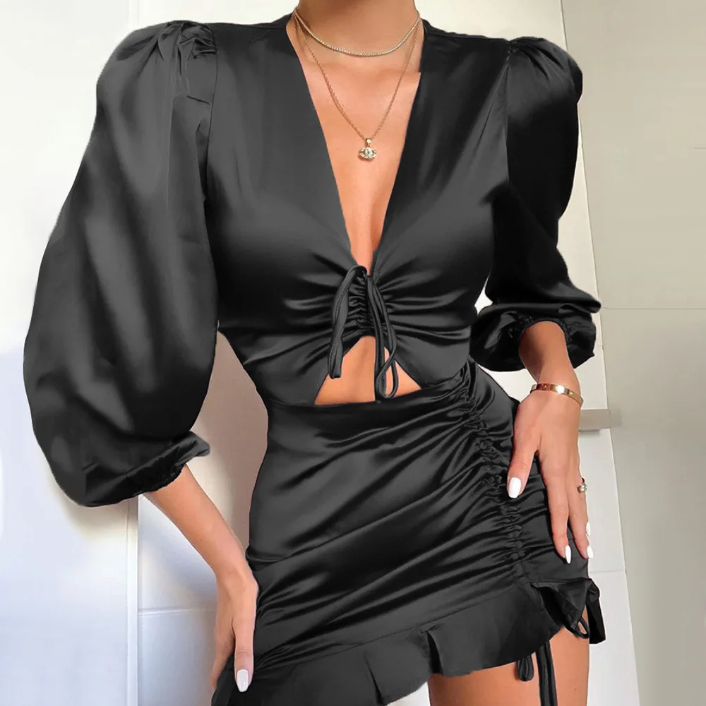 Drawstring Bow Puff Long Sleeve Short Dress V-Neck Ruffled Mini Women Dress Hollow Out Sexy Ladies Party Dresses Winter Autumn
Drawstring Bow Puff Long Sleeve Short Dress V-Neck Ruffled Mini Women Dress Hollow Out Sexy Ladies Party Dresses Winter Autumn