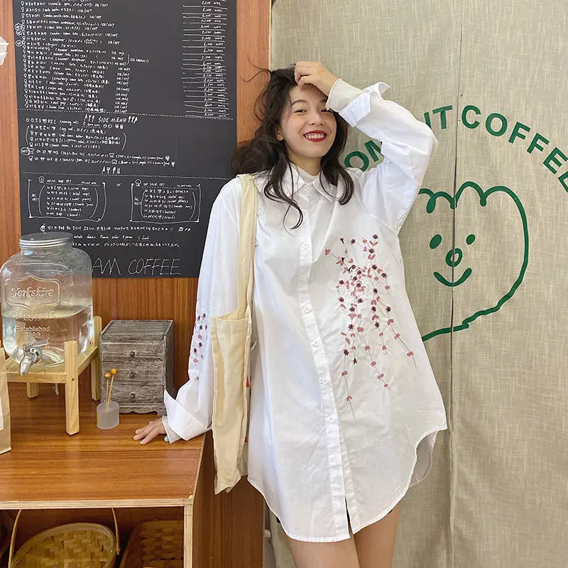 Cotton Spring/Autumn 2021 New Long-sleeved Flower Embroidered Medium-length White Shirt Loose-fitting Shirt
Cotton Spring/Autumn 2021 New Long-sleeved Flower Embroidered Medium-length White Shirt Loose-fitting Shirt