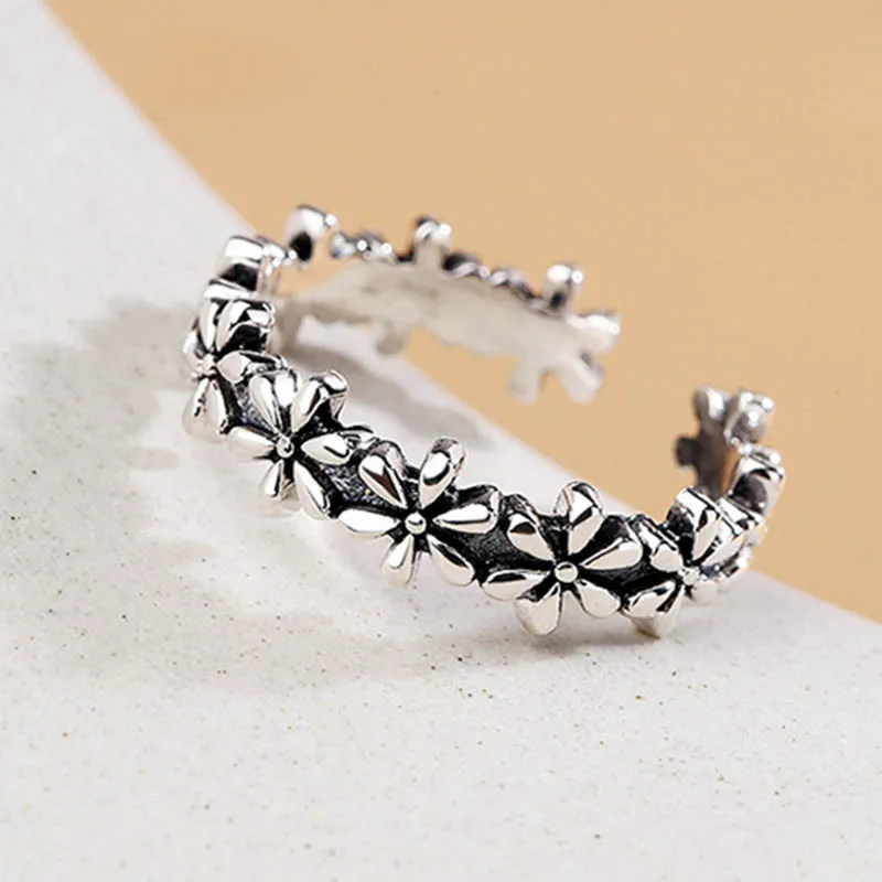 Vintage Daisy Couple Rings For Women Sun Flower Adjustable Finger Ring Aesthetic Sunflower Birthday Jewelry Gift 2021 Bague BFF
Vintage Daisy Couple Rings For Women Sun Flower Adjustable Finger Ring Aesthetic Sunflower Birthday Jewelry Gift 2021 Bague BFF