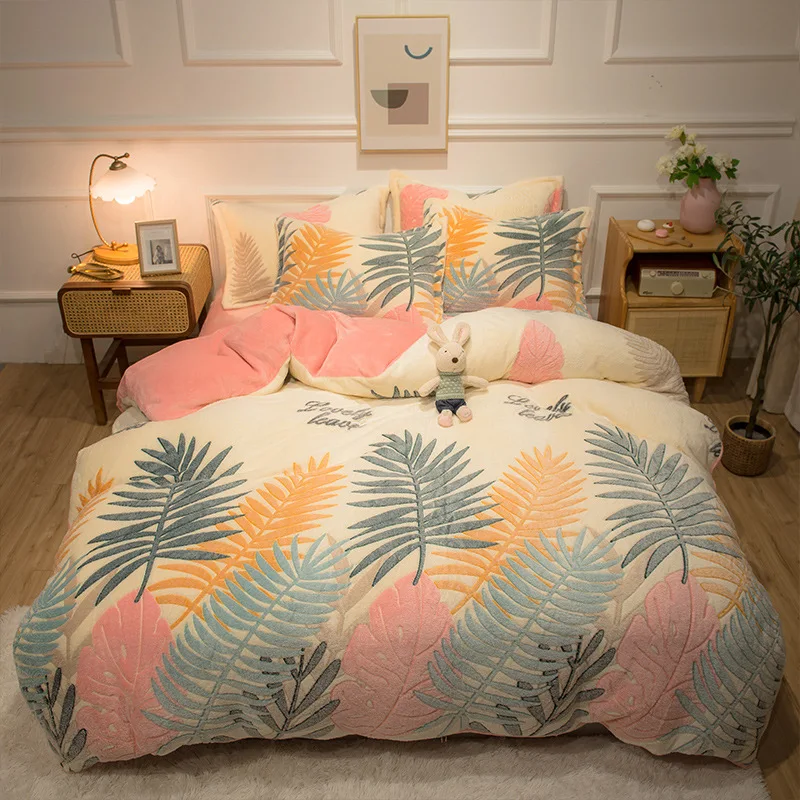 The New Four-piece Bedroom Bed Linen Set Winter Thick Warmth Flannel Duvet Cover Fashion Simple Family Hotel Bedding Set
The New Four-piece Bedroom Bed Linen Set Winter Thick Warmth Flannel Duvet Cover Fashion Simple Family Hotel Bedding Set