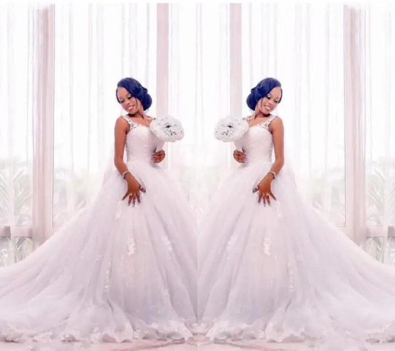 African Black Girls White Wedding Dress With Lace Applique Sleeveless Country Garden Bridal Gown Custom Made Plus Size
African Black Girls White Wedding Dress With Lace Applique Sleeveless Country Garden Bridal Gown Custom Made Plus Size