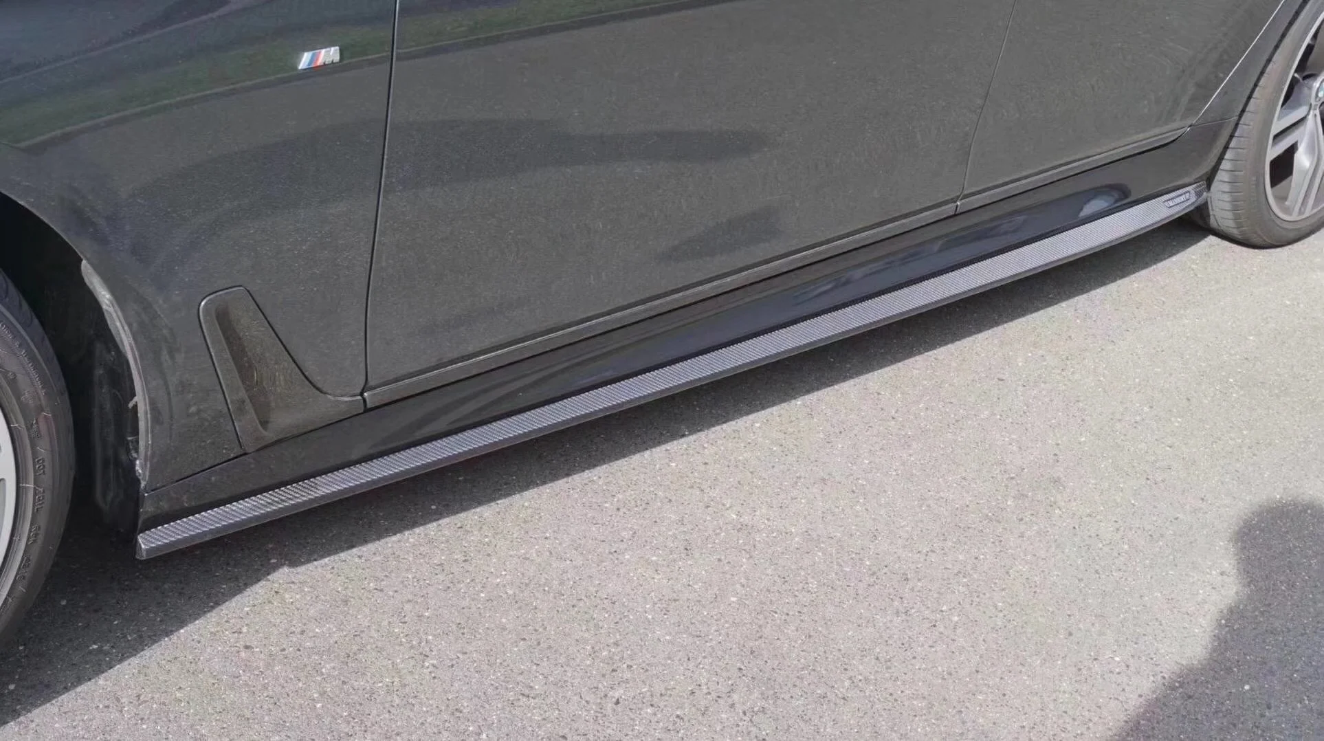 Applicable to Bmw New 7 Series Modified Carbon Fiber Front Rear Lip Side Skirt Tail
Applicable to Bmw New 7 Series Modified Carbon Fiber Front Rear Lip Side Skirt Tail
