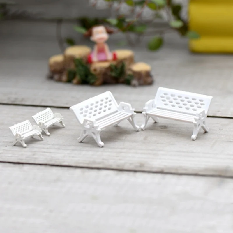 White Park Benches Micro-landscapes Decorative Materials Small Ornaments For Coffee Shop 1
White Park Benches Micro-landscapes Decorative Materials Small Ornaments For Coffee Shop 1