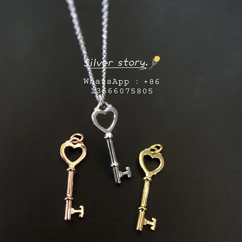 Classic contracted goodwill key Keys hollow-out the pendant couples collarbone chain birthday is valentine's day gift
Classic contracted goodwill key Keys hollow-out the pendant couples collarbone chain birthday is valentine's day gift
