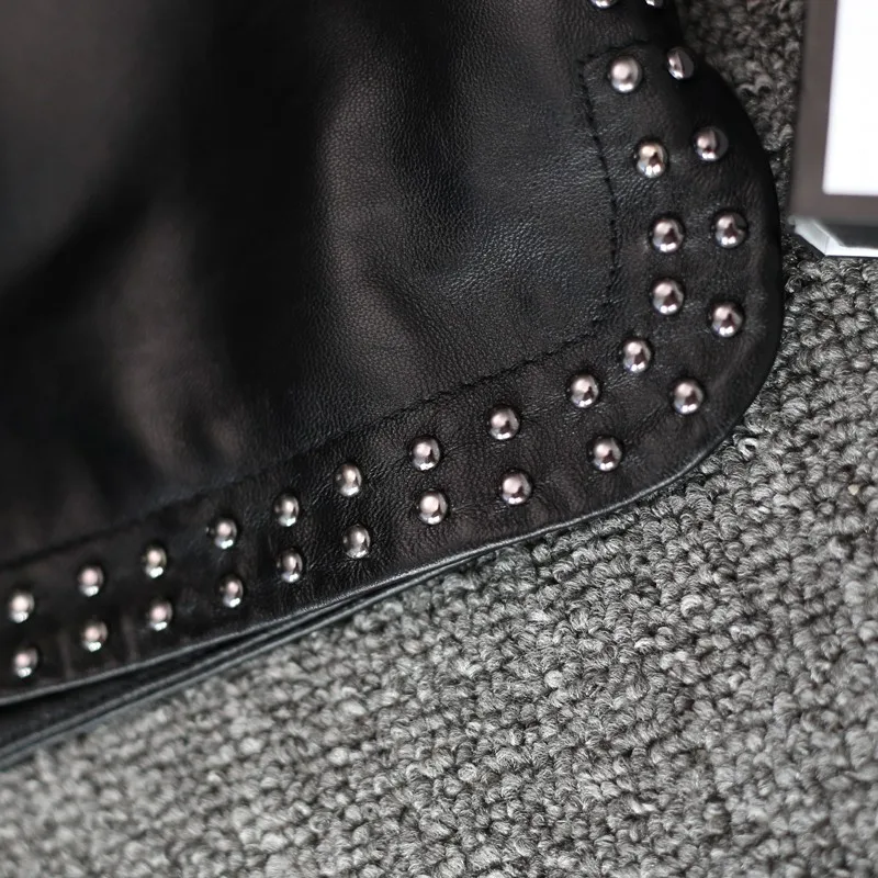 Mini Hot Sexy Leather Shorts Women Rivets Boots Wide-legged Short Trousers Casual Slim Fit Wrap Sheepskin Genuine Leather Shorts
Mini Hot Sexy Leather Shorts Women Rivets Boots Wide-legged Short Trousers Casual Slim Fit Wrap Sheepskin Genuine Leather Shorts