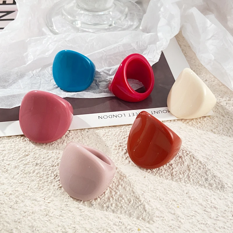 KISSWIFE Fashion Golden Bead Candy Color Resin Acrylic Square Ring For Women Friends Couple Trend Geometric Rings Jewelry Gift
KISSWIFE Fashion Golden Bead Candy Color Resin Acrylic Square Ring For Women Friends Couple Trend Geometric Rings Jewelry Gift