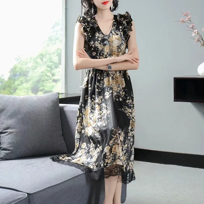 Fashion New Summer Women's Clothes Vintage Flower Printed V-neck Short Sleeve Pleated Dress for Women
Fashion New Summer Women's Clothes Vintage Flower Printed V-neck Short Sleeve Pleated Dress for Women