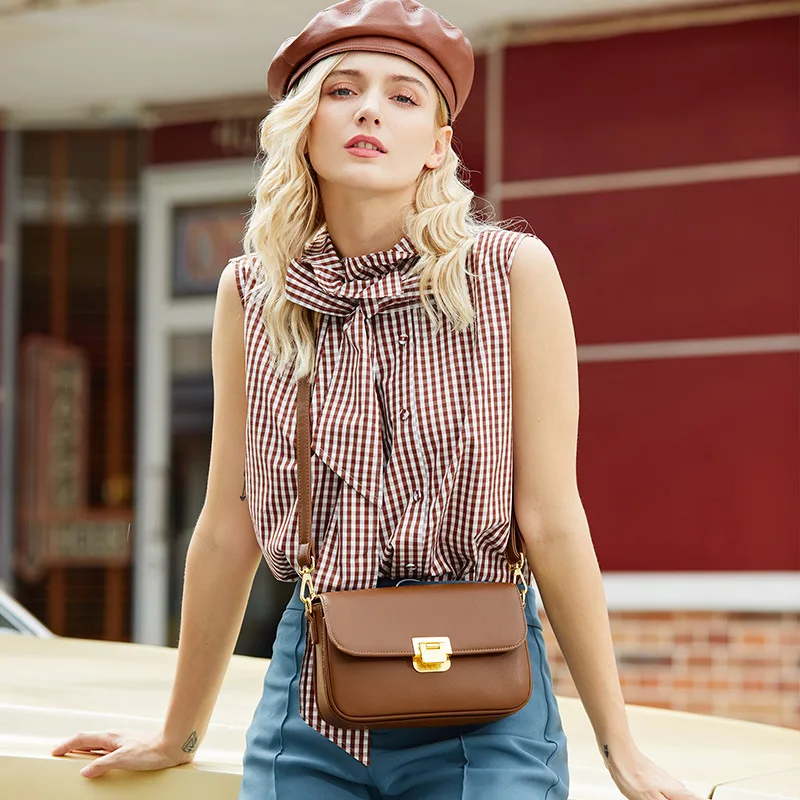 Famous Luxury Brand 2021 New Fashion Ladies High-quality Retro Flap Bag All-match Crossbody Shoulder Bag Sac De Luxe Femme Marqu
Famous Luxury Brand 2021 New Fashion Ladies High-quality Retro Flap Bag All-match Crossbody Shoulder Bag Sac De Luxe Femme Marqu