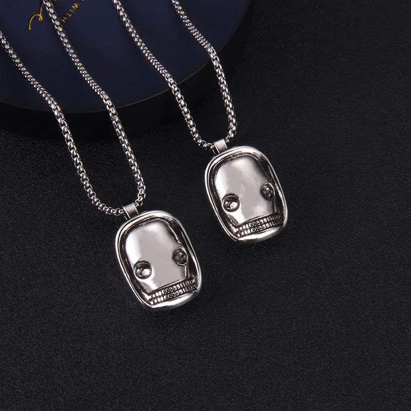 Unisex Hip Hop Demon Ghost Face Necklace Pendant Street Fashion Sweater Chain Silver Punk Mask Jewelry Stainless Steel Pendant
Unisex Hip Hop Demon Ghost Face Necklace Pendant Street Fashion Sweater Chain Silver Punk Mask Jewelry Stainless Steel Pendant