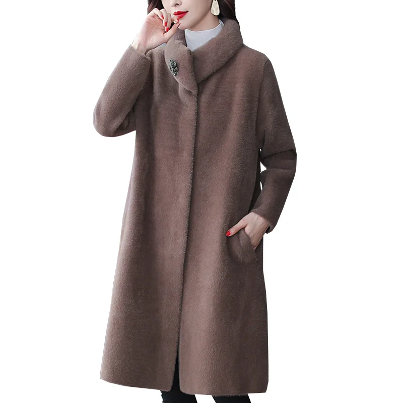 Шикарное пальто из овечьей шерсти, женская зимняя теплая куртка 2022, женское высококачественное винтажное Норковое бархатное пальто средне...
Шикарное пальто из овечьей шерсти, женская зимняя теплая куртка 2022, женское высококачественное винтажное Норковое бархатное пальто средне...