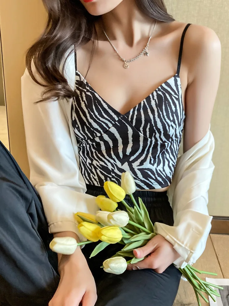 Women Sexy Leopard Print Retro Top Sleeveless Fashion Sling Slim Vest Leopard Print Retro Top Sleeveless Fashion Sling Slim
Women Sexy Leopard Print Retro Top Sleeveless Fashion Sling Slim Vest Leopard Print Retro Top Sleeveless Fashion Sling Slim