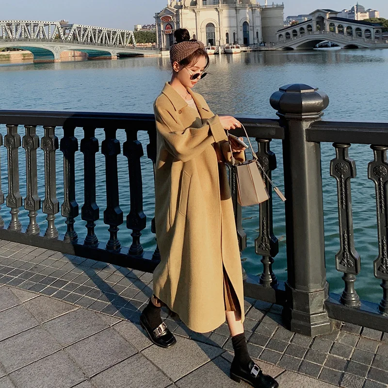 Yellow Tweed Coat Women's Autumn and Winter Long Fashion Temperament Hepburn Style Tweed Coat Is Popular This Year.
Yellow Tweed Coat Women's Autumn and Winter Long Fashion Temperament Hepburn Style Tweed Coat Is Popular This Year.