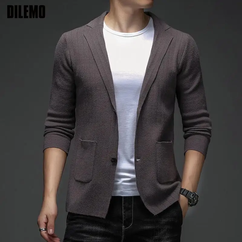 2021 Top Quality New Designer Brand Casual Fashion Striped Slim Fit Night Mens Knitted Blazer Suite Jacket Elegant Mens Clothing
2021 Top Quality New Designer Brand Casual Fashion Striped Slim Fit Night Mens Knitted Blazer Suite Jacket Elegant Mens Clothing