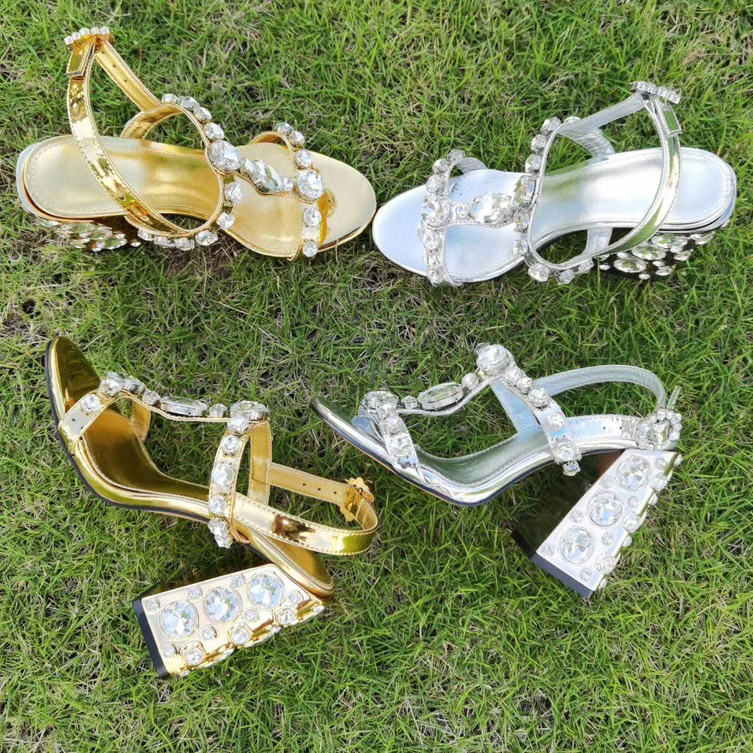 Summer gladiator sandals women 2020 platform pearl Chunky sandals high quality gold silver diamond high heels shoes
Summer gladiator sandals women 2020 platform pearl Chunky sandals high quality gold silver diamond high heels shoes