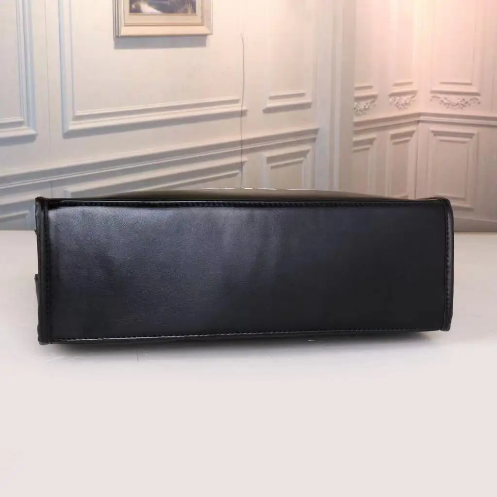 With Logo Casual Bags for Women All-match Fashion Shopping Bag Tote Large-capacity Handbag Multifunction One Shoulder Bags
With Logo Casual Bags for Women All-match Fashion Shopping Bag Tote Large-capacity Handbag Multifunction One Shoulder Bags