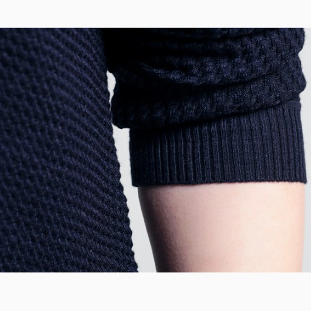 Chic Autumn Winter Sweaters Men Solid Color V Neck Long Sleeve 2020 Pullover Knitted Pull Sweater Mens Sweaters Male Knitwear
Chic Autumn Winter Sweaters Men Solid Color V Neck Long Sleeve 2020 Pullover Knitted Pull Sweater Mens Sweaters Male Knitwear