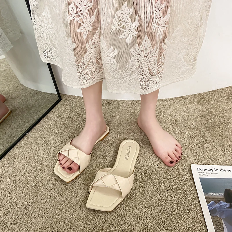 Shoes Womens Slippers Outdoor Slides Low Pantofle Shale Female Beach Fashion Flat 2021 Sabot Luxury Rome Fabric Rubber PU 
Shoes Womens Slippers Outdoor Slides Low Pantofle Shale Female Beach Fashion Flat 2021 Sabot Luxury Rome Fabric Rubber PU