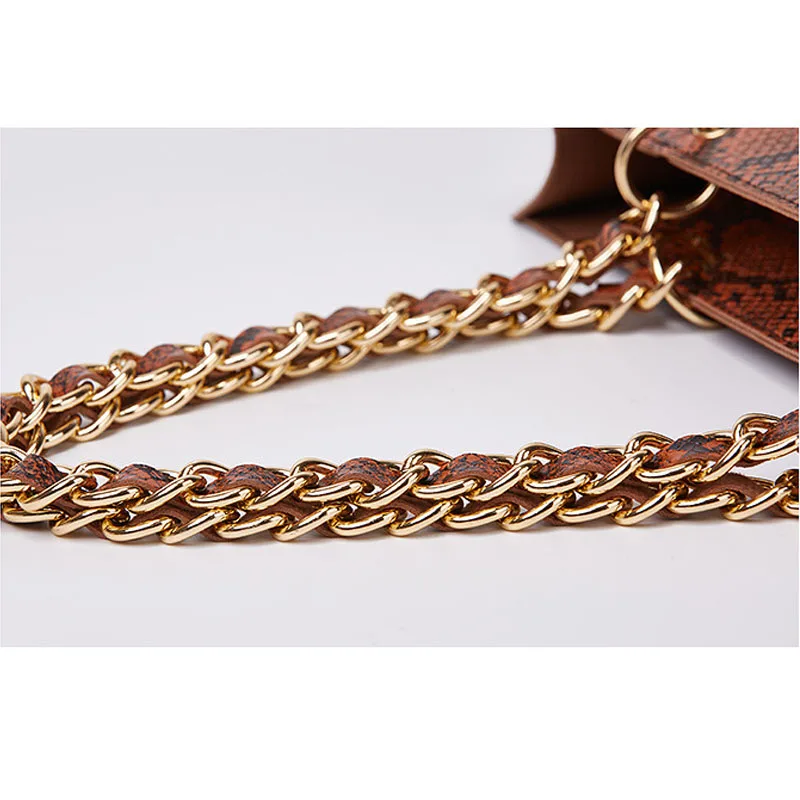 New Cross-border Fashion Women's Snakeskin Pattern Simple Fashion one-Shoulder Handbags Retro style High-end Atmosphere
New Cross-border Fashion Women's Snakeskin Pattern Simple Fashion one-Shoulder Handbags Retro style High-end Atmosphere