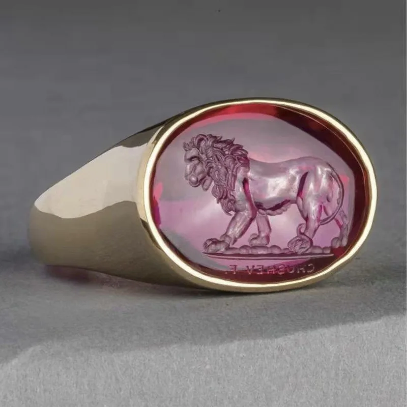 Punkboy Unique Gold Color Pink Oval Resin Engraved Domineering Lion Male Metal Ring for Men Party Jewelry Accessories
Punkboy Unique Gold Color Pink Oval Resin Engraved Domineering Lion Male Metal Ring for Men Party Jewelry Accessories