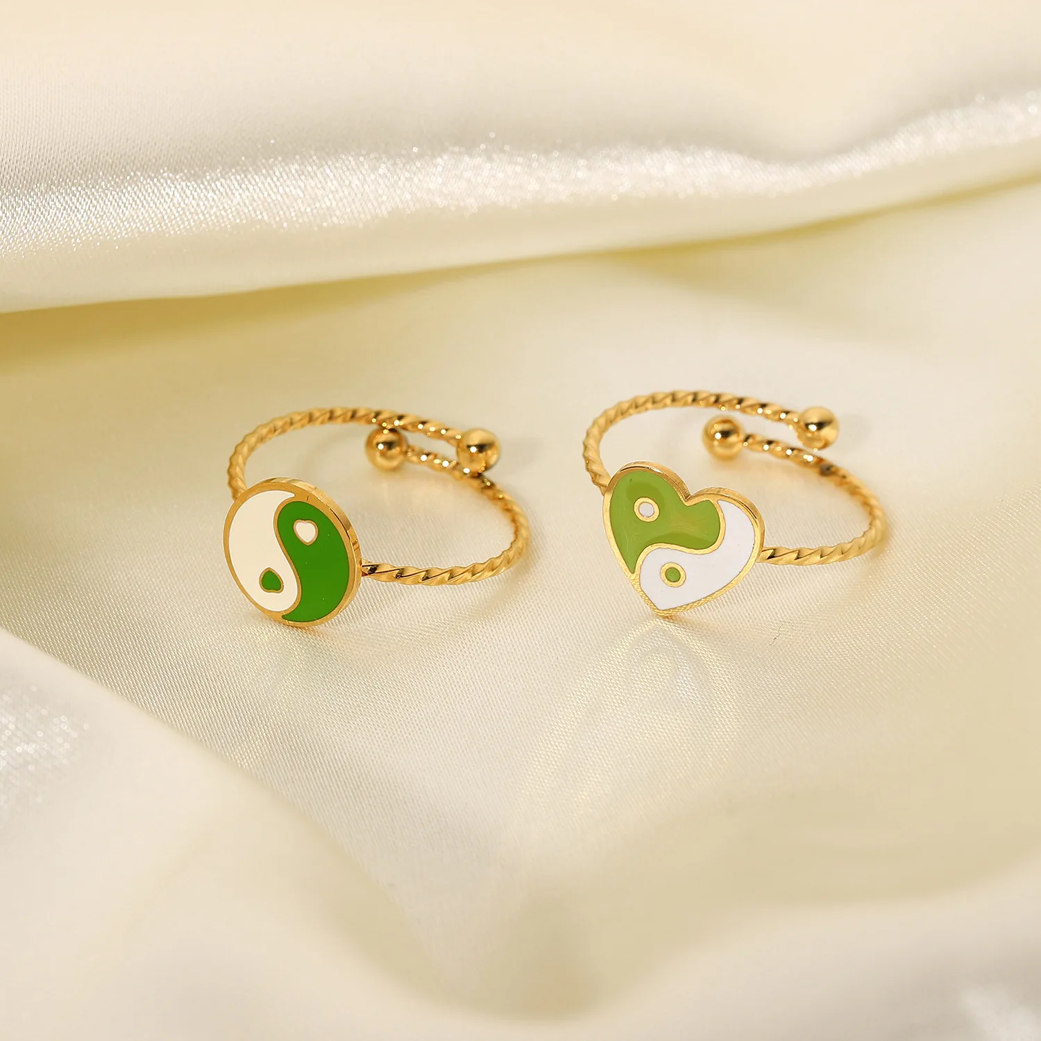 New ins Stainless Steel Colorful Heart Tai Chi Ring Gold-plated Drop Oil Flower Mushroom Rings For Women Girls Fashion Jewelry
New ins Stainless Steel Colorful Heart Tai Chi Ring Gold-plated Drop Oil Flower Mushroom Rings For Women Girls Fashion Jewelry