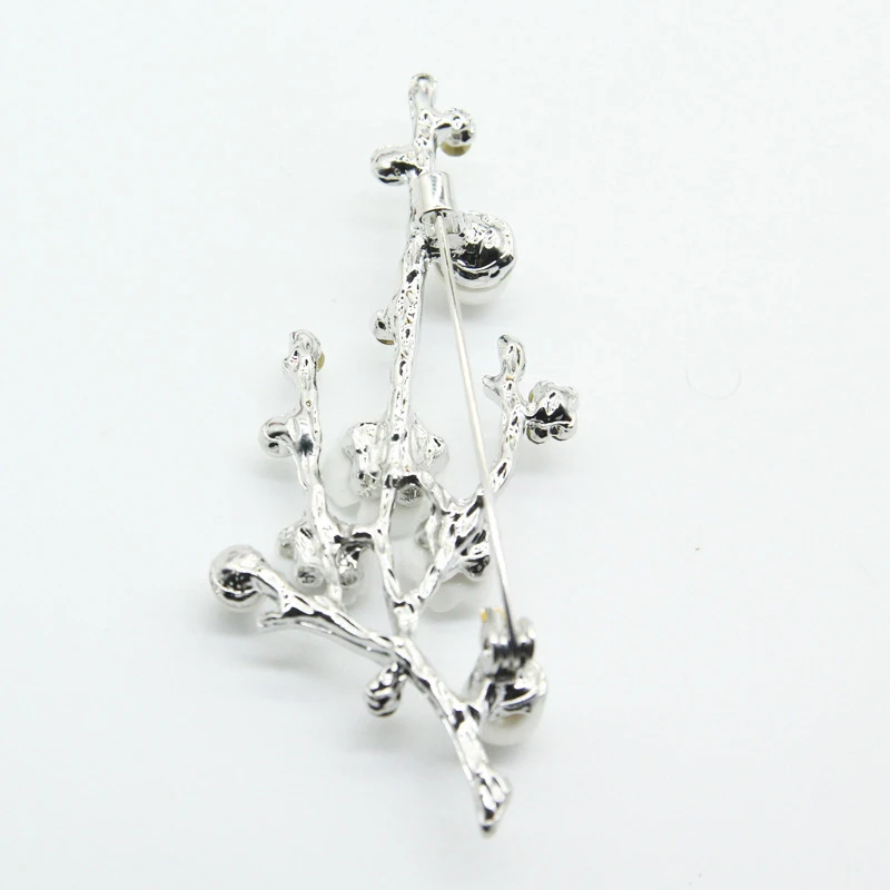 

Handmade Natural Plum Blossom Brooches Pins For Women Vintage Freshwater Pearl Brooch Bouquet For Wedding Party