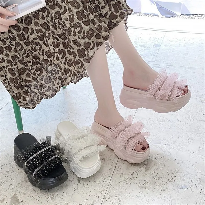 2021 Women Waterproof Platform Thick Bottom PU Slippers Candy-Colored Beach Sandals Outdoor Sweet Fashion Ladies Sandalias 
2021 Women Waterproof Platform Thick Bottom PU Slippers Candy-Colored Beach Sandals Outdoor Sweet Fashion Ladies Sandalias