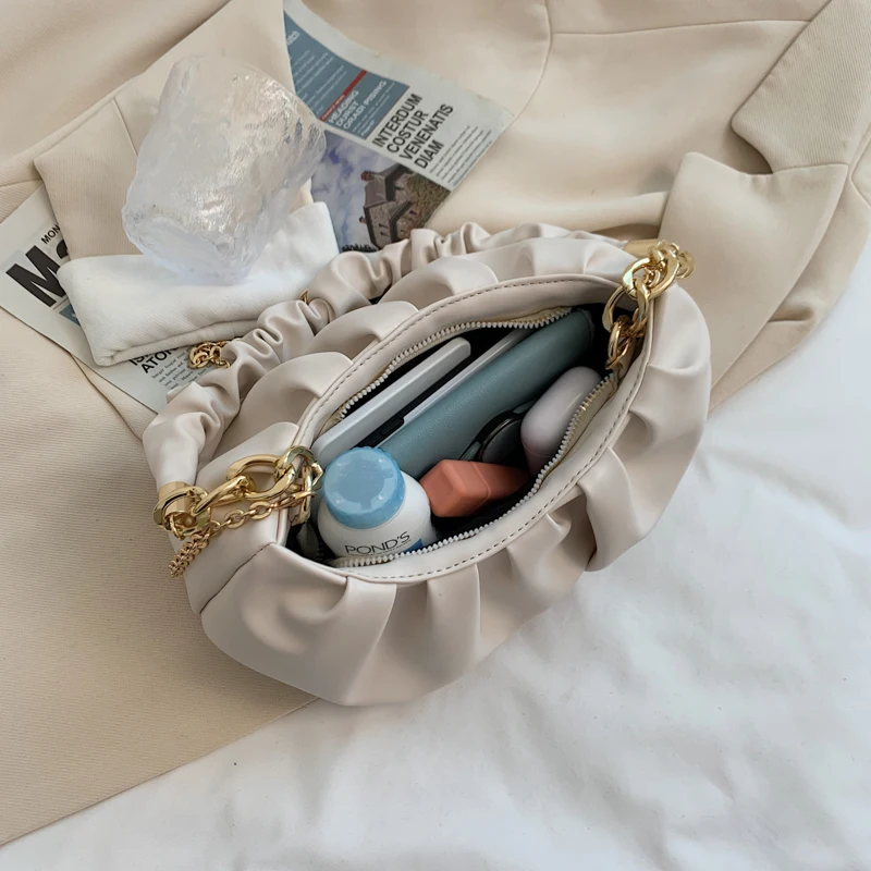 Women Simple Leather Chain Crossbody Bags Pleated Cloud Handbags Female Small Black Shoulder Bags Trending Designer Underarm Bag
Women Simple Leather Chain Crossbody Bags Pleated Cloud Handbags Female Small Black Shoulder Bags Trending Designer Underarm Bag