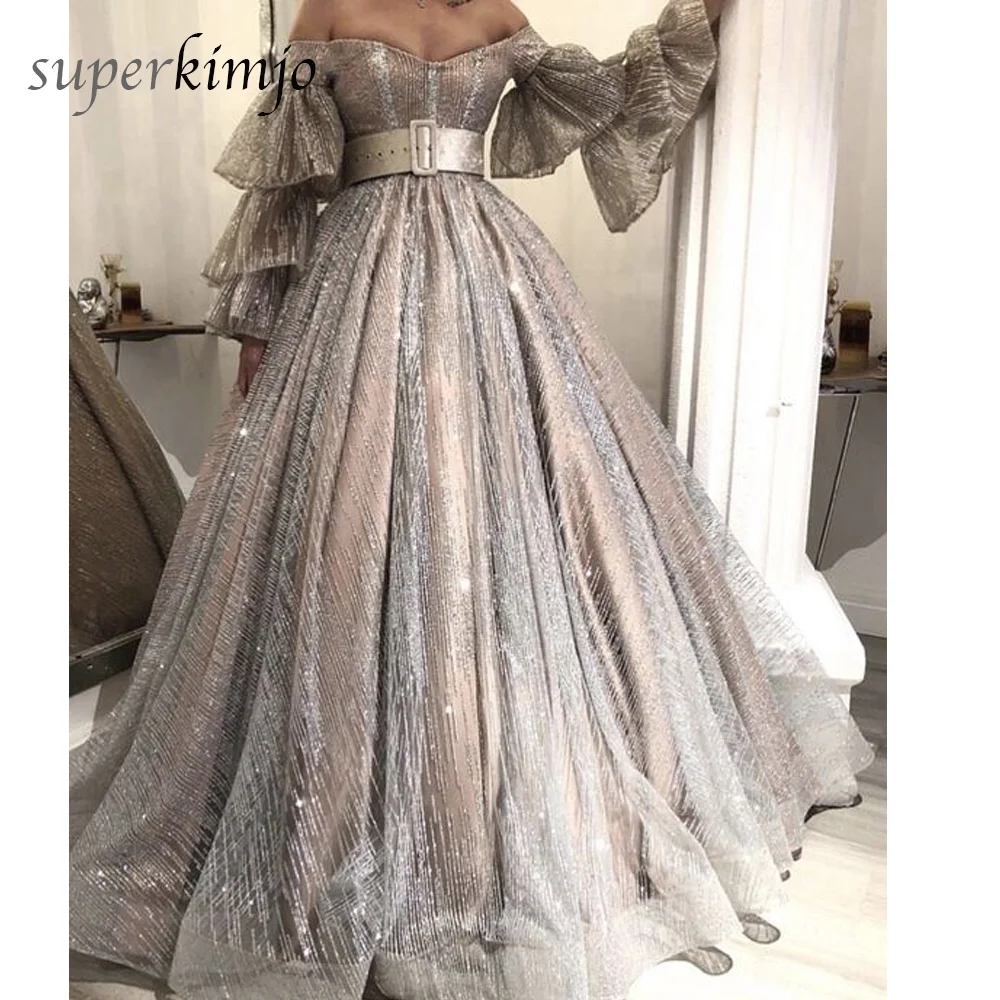 Sliver Prom Dresses 2020 Sweetheart Neckline Flare Sleeve Long Sleeve Ball Gown Puffy Glued Sequins Evening Dresses Sparkly
Sliver Prom Dresses 2020 Sweetheart Neckline Flare Sleeve Long Sleeve Ball Gown Puffy Glued Sequins Evening Dresses Sparkly