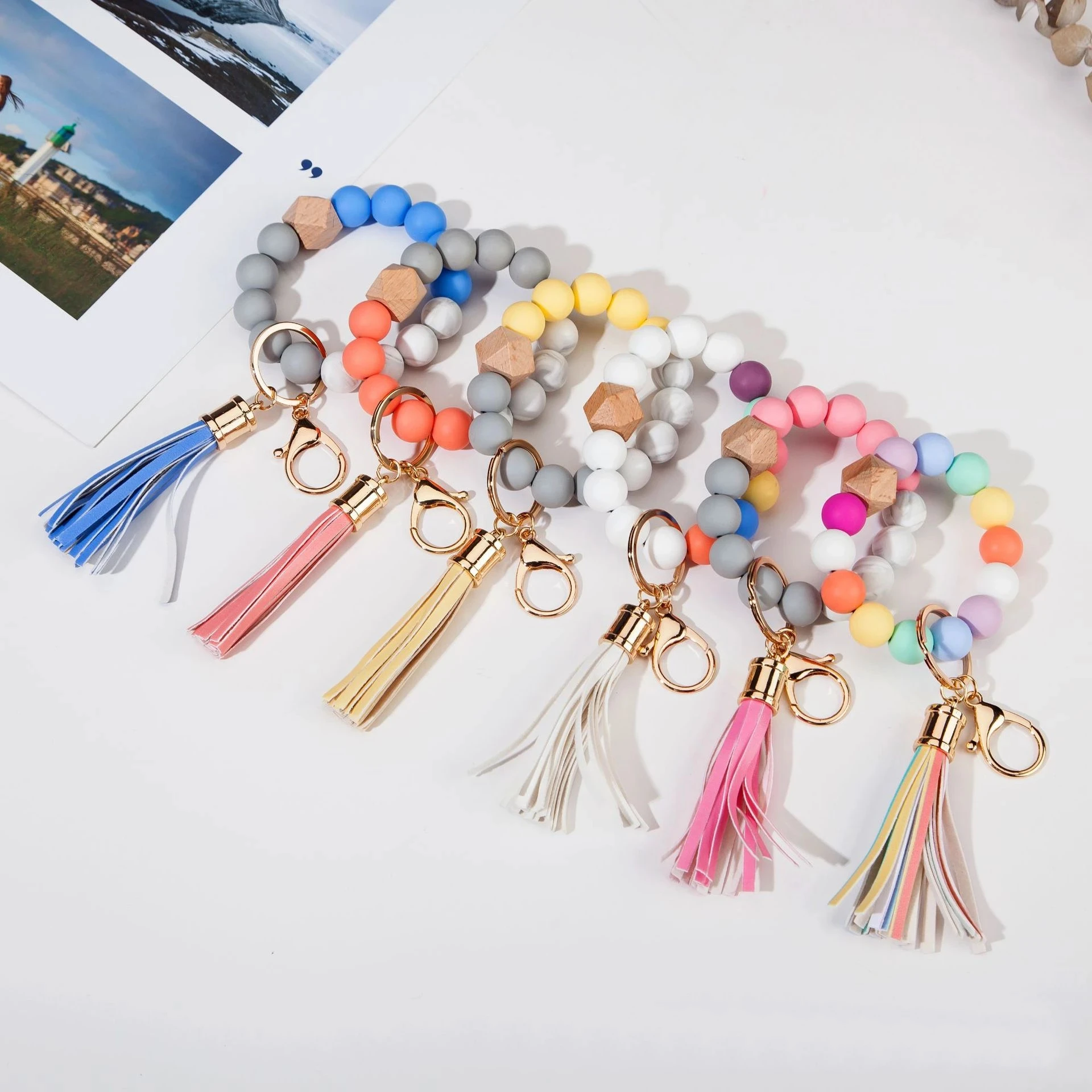 Silicone Keychain Tassel Wood Beads Bracelet Keyring For Women Wholesale Hot Sale Multicolor Keychain For Keys Accessories New
Silicone Keychain Tassel Wood Beads Bracelet Keyring For Women Wholesale Hot Sale Multicolor Keychain For Keys Accessories New