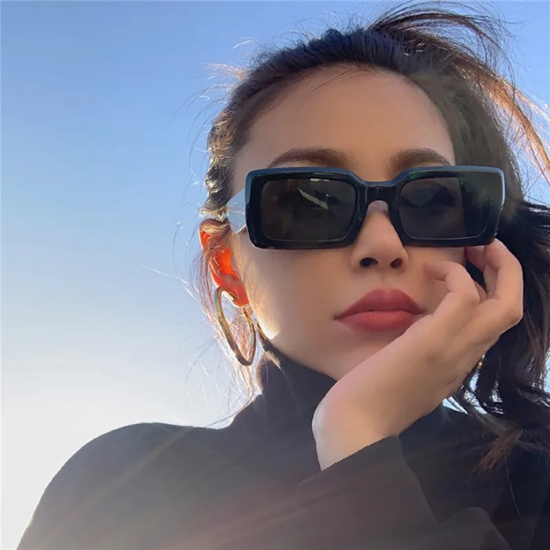 Retro Personality Sunglasses Fashion Cool Square Jelly Color Leopard Print Sunglasses 2020 New Eyewear For female
Retro Personality Sunglasses Fashion Cool Square Jelly Color Leopard Print Sunglasses 2020 New Eyewear For female