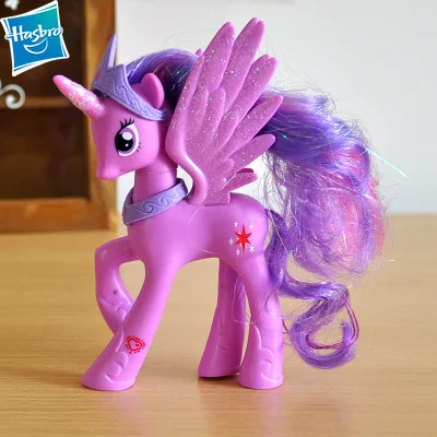 Hasbro My Little Pony Friendship Is Magic Princess Celestia Princess Luna Princess Cadence Pony Model Doll for Girl 14cm
Hasbro My Little Pony Friendship Is Magic Princess Celestia Princess Luna Princess Cadence Pony Model Doll for Girl 14cm