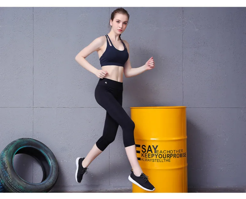Slim Sports Underwear Ladies Double Shoulder Strap Sports Bra Casual Yoga Vest Summer Sweating Bras Women Running Crop Top 2021
Slim Sports Underwear Ladies Double Shoulder Strap Sports Bra Casual Yoga Vest Summer Sweating Bras Women Running Crop Top 2021