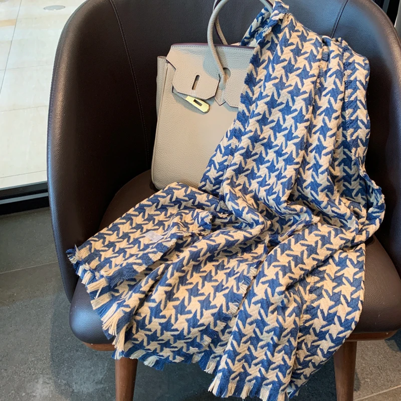 2021 Winter Scarf Women, luxury brand design thick warm scarf houndstooth check color matching plaid scarf autumn Shawls Wraps
2021 Winter Scarf Women, luxury brand design thick warm scarf houndstooth check color matching plaid scarf autumn Shawls Wraps