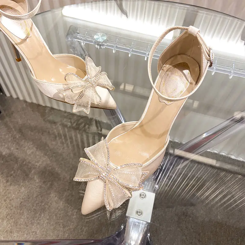Runway Style Glitter Rhinestones Women Pumps Crystal Bowknot Satin Summer Lady Shoes Genuine Leather High Heels Party Prom Shoes
Runway Style Glitter Rhinestones Women Pumps Crystal Bowknot Satin Summer Lady Shoes Genuine Leather High Heels Party Prom Shoes