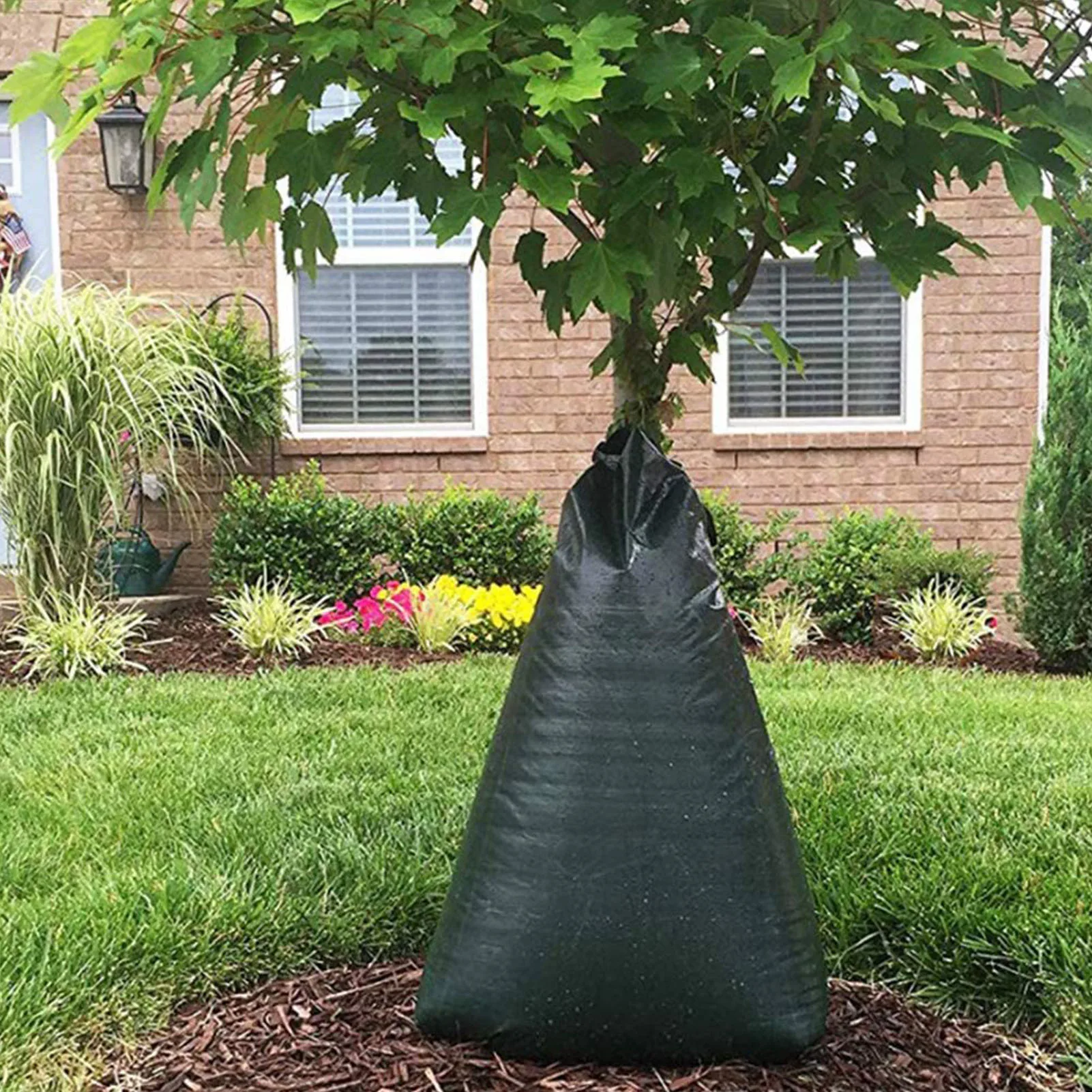 20 Gallons Garden Tree Irrigation Watering Bag Anti-UV Tree Irrigation Bag For Planting Trees During Dry Periods
20 Gallons Garden Tree Irrigation Watering Bag Anti-UV Tree Irrigation Bag For Planting Trees During Dry Periods