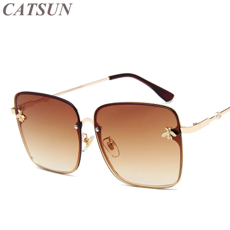 2021 New Metal Frame Sunglasses Women's Colorful Box Ink Bee Decoration Fashion Personality Art Glasses
2021 New Metal Frame Sunglasses Women's Colorful Box Ink Bee Decoration Fashion Personality Art Glasses