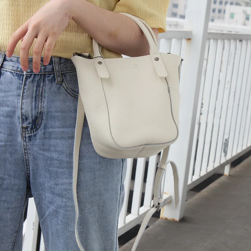 Fashion Bucket Bag For Women Genuine Leather Shoulder Bag Summer Small Bags Elegant Lady Crossbody Bag Shopping Handbags Purses
Fashion Bucket Bag For Women Genuine Leather Shoulder Bag Summer Small Bags Elegant Lady Crossbody Bag Shopping Handbags Purses